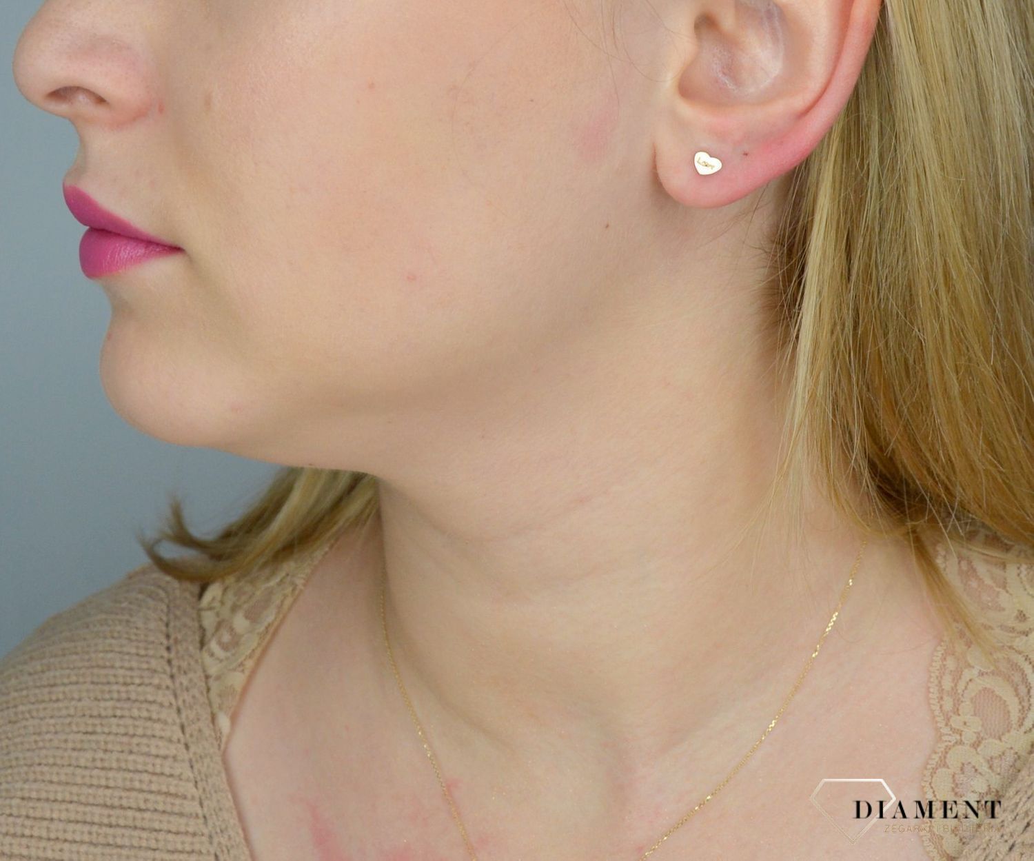 Złote kolczyki 585 blaszki serduszka z napisem 'Love' KL 6262 585.jpg